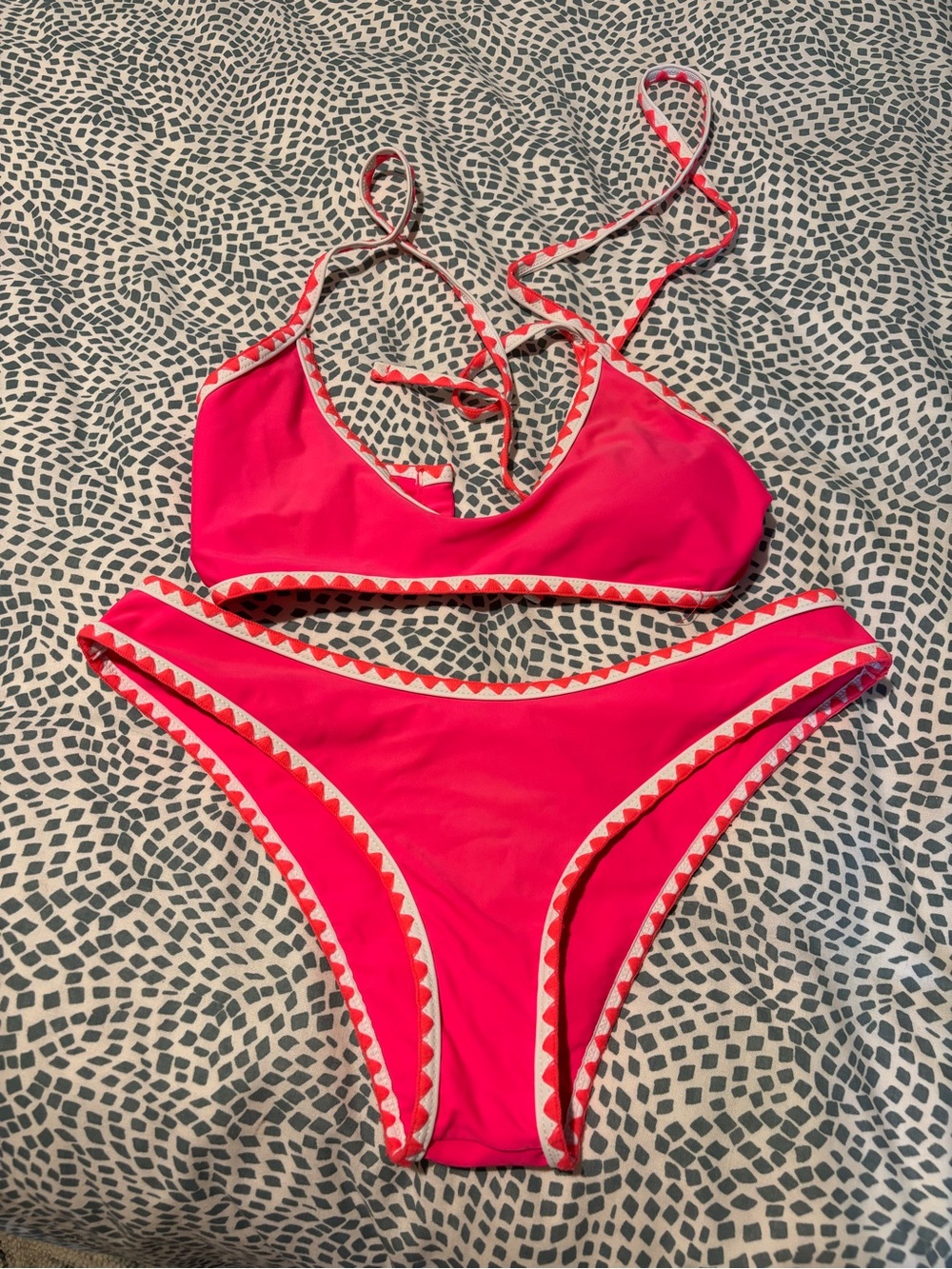 SHEIN Bright Pink Scalloped-Trim Bikini Set